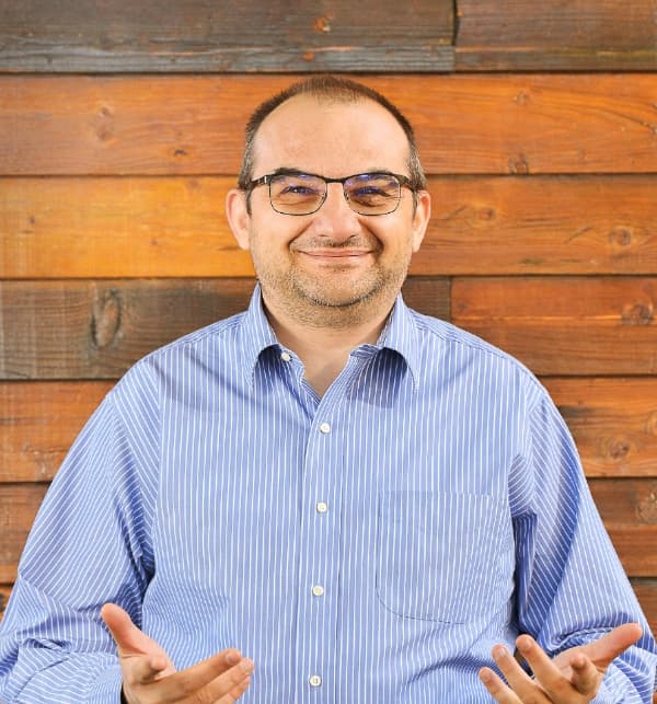 Dan Mircea Suciu